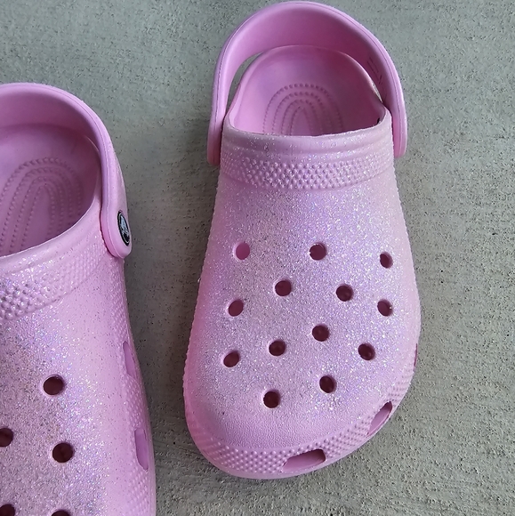 Crocs Girls Classic Glitter Clogs - Picture 5 of 9